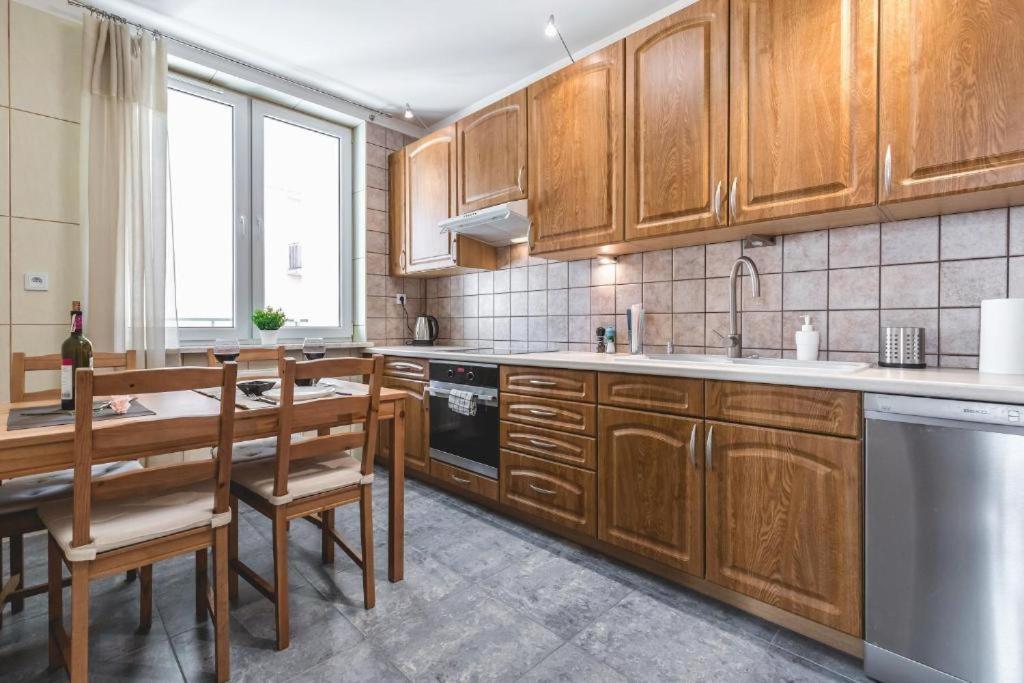 Apartament Niecala Queens Superior ルブリン エクステリア 写真